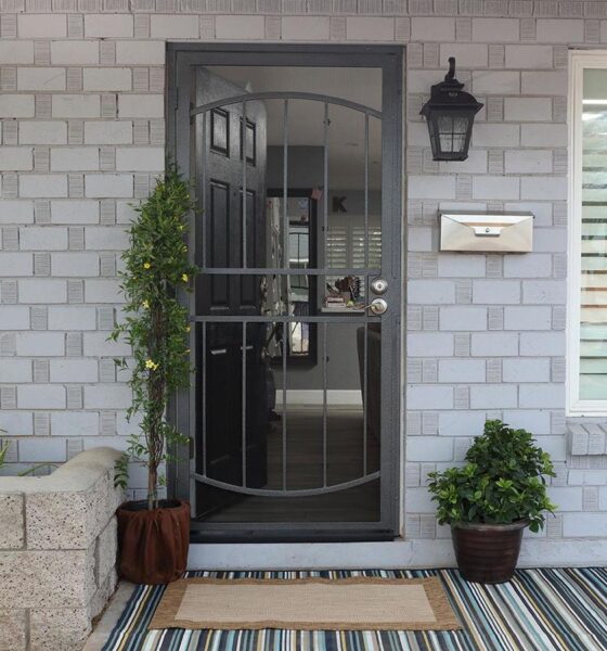 Gatehouse Gibraltar 36-in x 96-in Silverado Steel Surface Mount ...