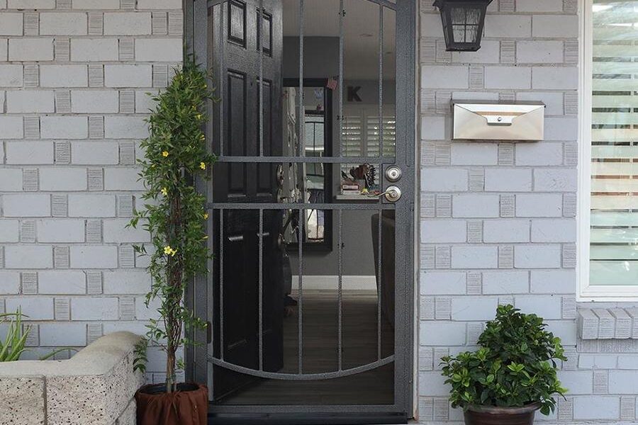Gatehouse Gibraltar 36-in x 96-in Silverado Steel Surface Mount ...